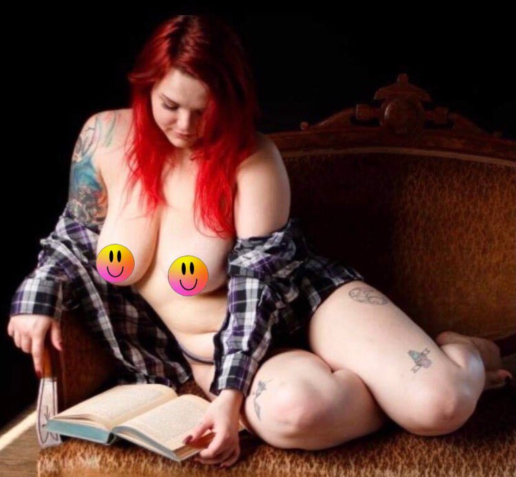 stonercandy420's tweet photo. Happy #titituesday 😈 check out my #onlyfans if you’re into #bustyqueens I’m #allnatural and I love to show off these #boobies 💦 15% discount right now and #new subscribers get a #free dickrate 🍆 if you’re into #naturalbigtits then I’m your gal ❤️ https://t.co/7rbdZgtSPi