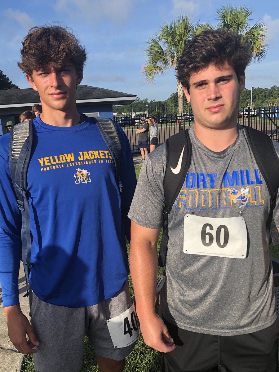 RealJShouse's tweet photo. Early morning in the low county @Ryzer SC Top 200 Camp in North Charleston, SC.
@FMHSFOOTBALL21 @coachmcneely @dennisstokes2 @ShouseMiller
#millmade #goldblooded https://t.co/N9xTlZP8j2