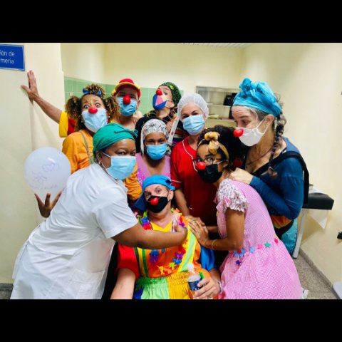 ColmenitaDe's tweet photo. #LaColmenita y sus Payasos Terapéuticos en colaboración con CINESOFT, animando el ensayo clínico Soberana-Pediatría en niños de entre tres y 11 años"
#CubaSalvaVidas
#CubaViva https://t.co/cAh5jtfGQ2