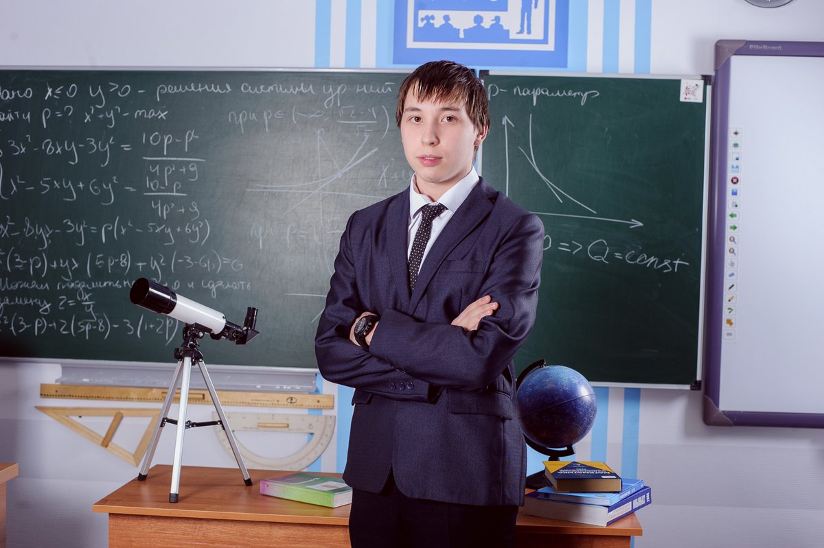 💯 Упорство и работоспособность привели Агаркова Артема и Томашайтис Павла к заветным 100 баллам по математике! За высоким результатом ребят стоит их труд, забота родителей и талант учителя Орловой Ирины Сергеевны!