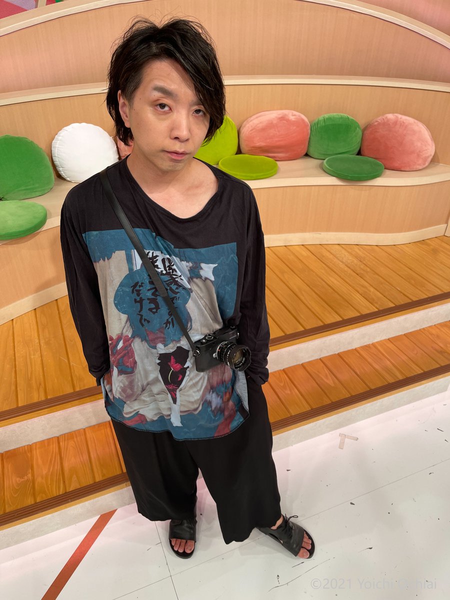 きょうのおちあいの服】 スタジオから！ 本日もよろしくお願いします． 瞼が重そうですね… 本番で寝落ちしませんように． スタッフより  #NewsZERO #日テレ #落合陽一 @ochyai