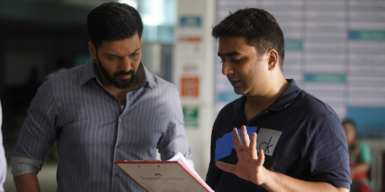 TradeBOC's tweet photo. The duo of #Arya and Shakti Soundar Rajan are all set to team up once again for another film. While sources first indicated that this film would be a sequel to #Teddy, it has now been squashed as a rumor, saying that it will be a fresh script. https://t.co/9mj5hAPPxd
