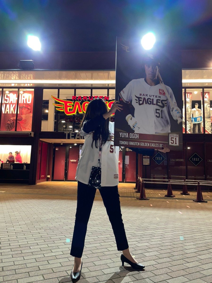 51mmk___'s tweet photo. ついに！！！小郷裕哉のスタメンボードが！！！わたしのものになりました！！！！うれしいです！！！！
直筆サイン入りです！！幸せです！！！

地下鉄乗って持ってかえりました😸 https://t.co/o0hezLF81m