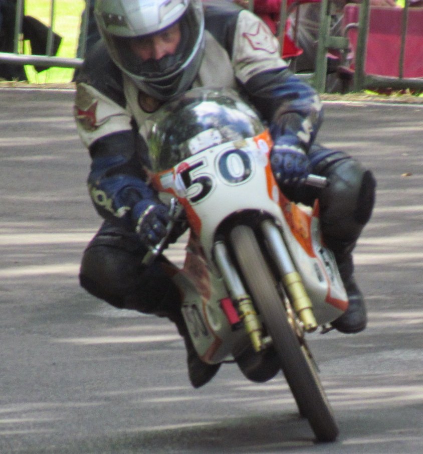 50ccRacing's tweet photo. Steve Nugent
50cc race at Aberdare Park 2011 https://t.co/94o73Q1fI3