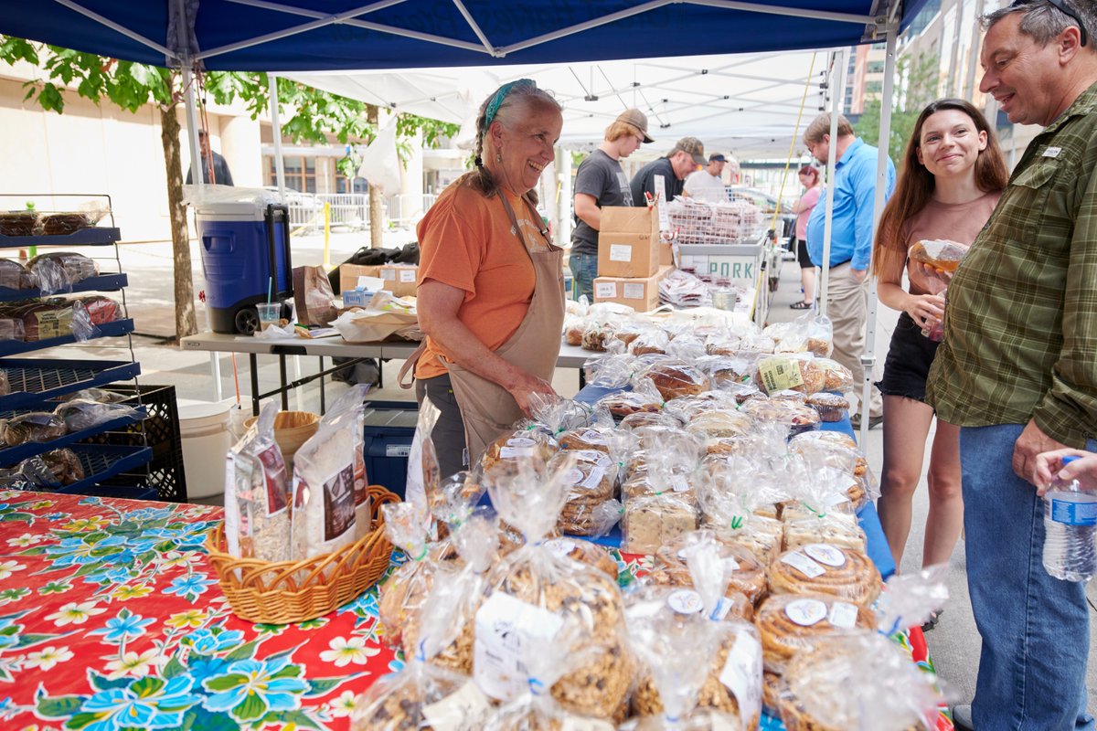 MplsDowntown's tweet image. Are you ready for #DowntownThursday this week?! Thursdays downtown boast the Nicollet Farmers Market and Makers Market, lawn games, live music performances all day long, patios and happy hours and so much more! See you downtown. #mymplsdt