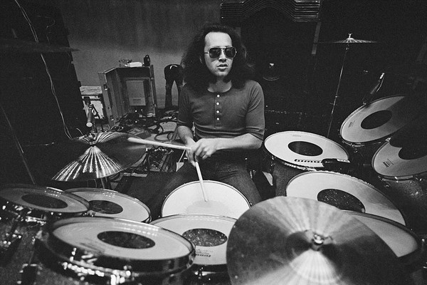 Happy birthday to Ian Paice of Deep Purple Born on this day in 1948.    
