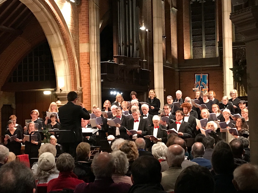 I so miss singing live with this brilliant bunch of singers. Last night we had what will hopefully be our last on-line rehearsal for some time to come. I can't wait to get back to in-person singing with #SpelthorneChoralSociety in September. Enjoy your two months off!