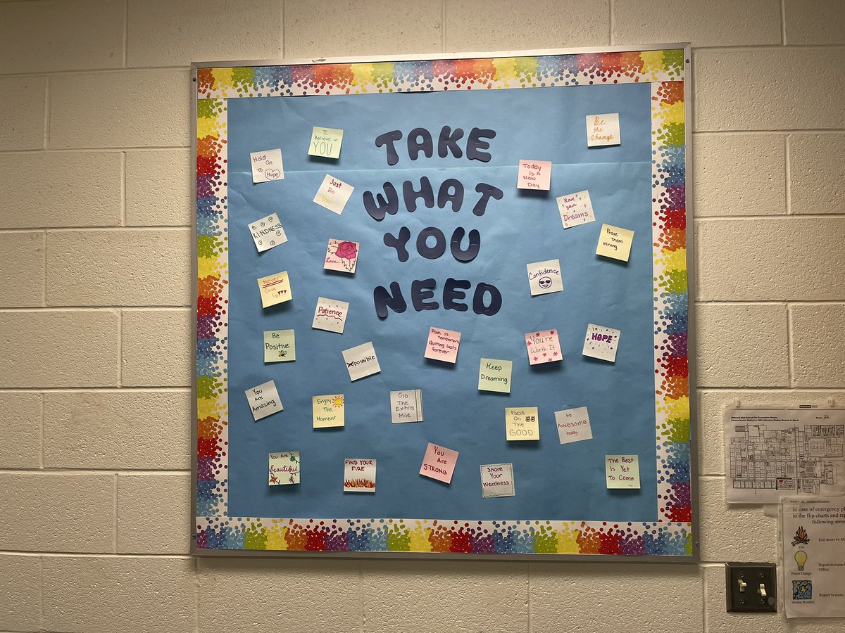 Our COE students are working hard to create an inviting atmosphere for Ss visiting the school counseling office. <a href="/SilviaRestivo/">Silvia Restivo</a> @kristihaleunger <a href="/jaltendorf17/">Joanne Altendorf</a>