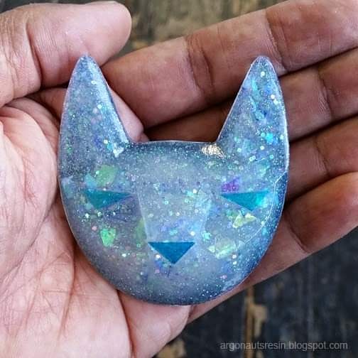ArgonautResins's tweet photo. Tuesday face magic
...
#glitter #confetti #sparkly #magnets #art #resin #collectibles #kitty #cats #tuttz #reliefsculpture #handmade #crafts #face #magic #tuesday #somethingfromnothing #create #makesomething #stylings #catsoftwitter https://t.co/iLt79WHTB4