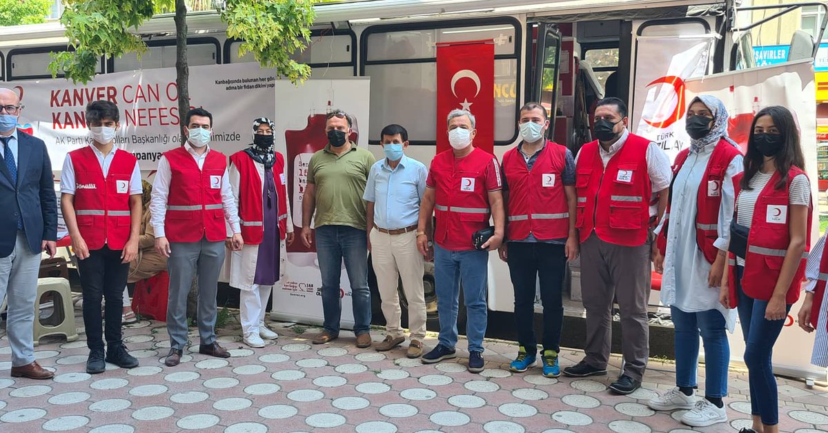 TurkBafra's tweet photo. Sürmekte olan kan kampanyalarımız çerçevesinde AK parti kadın kolları başkanlığı ile ortaklaşa düzenlenen kan bağışı açılış törenini gerçekleştirdik.#kanverhayatkurtar #kanvercanver #kizilay https://t.co/xKA0NTUuyj