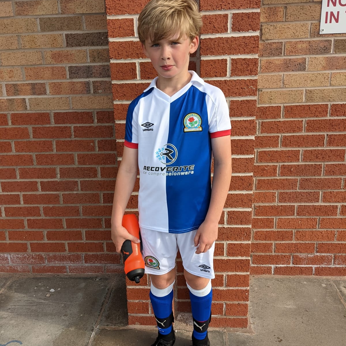 robertallan87's tweet photo. My son recently trialled @AtgRovers.
Think it's important to debunk some myths:
-coaches were incredible! Personable &amp; made sessions fun 👏
-kids were not shouted at or unnecessarily pressured, only encouraged 🙌
-feedback provided from coaches at all stages ⚽ https://t.co/0NHJKOxGFm