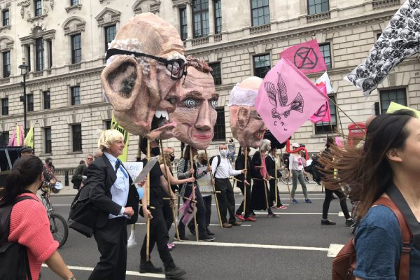assange_1's tweet photo. Free the Press demo in London last week.
The powers that be, & main stream media they control, stay silent on any issues they don't want us to know about, be it war crimes, political corruption, or climate chaos. We must #DefendFreePress
#FreeAssange
Pic: XR South East https://t.co/1p30Sf23iV