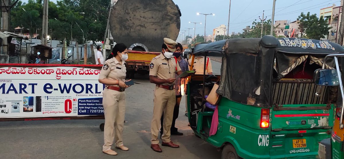 VjaCityPolice's tweet photo. Vijayawada city – On 29.06.2021, Vijayawada City Police conducted vehicle checking in their respective jurisdictions as a special mask drive & imposed fine for those who are violating covid norms. #APPolice #DGPAndhraPradesh #maskdrive #CoronaAwarenessCampaign #VehicleChecking https://t.co/P6QVaIpEY7