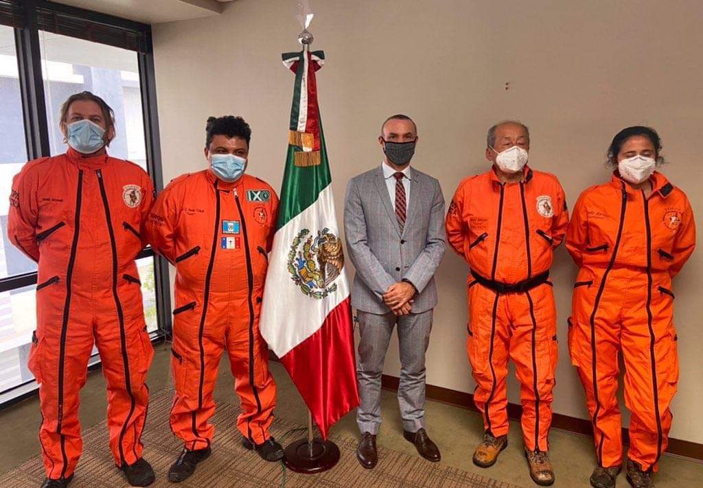 Mexico has sent its famous “topos” (moles) search and rescue team to #Miami to help in the search at Surfside. They’re extremely experienced with collapsed buildings from earthquakes and among the world’s best