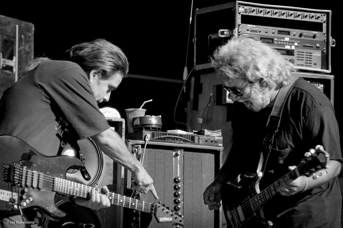 BobWeir's tweet photo. Caption this! No idea what's going on here...

📸: @JayBlakesberg https://t.co/m0TzkvtEte