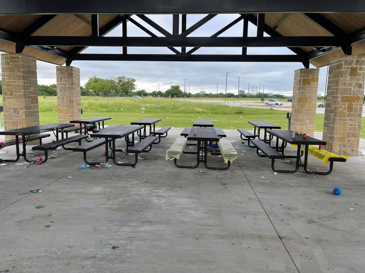PlanoParksRec's tweet photo. Park pavilions are great places to gather, but an after-party cleanup crew is not included in the rental. We all have a responsibility to keep Plano's parks safe and clean for all to enjoy. Do not leave Plano's parks like this after your next party! Thank you! #parkstewardship https://t.co/GCITtEazS2
