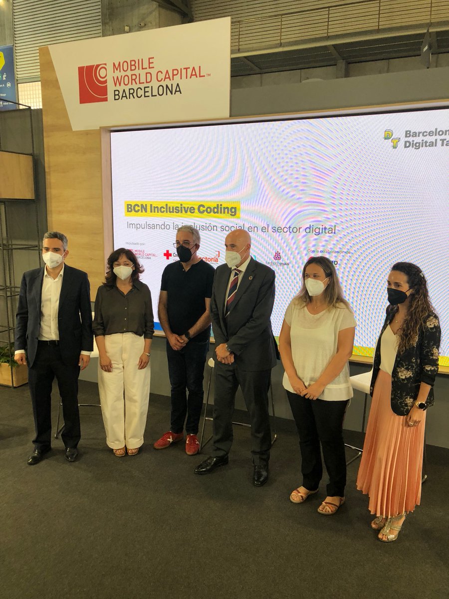 C_Tecnologic's tweet photo. 🔴 Participem al #MWC21 per donar suport a #BCNInclusiveCoding, un projecte de @BDTalent per combatre la bretxa digital i l'exclusió social dins el sector #digital.

🗣️ Rosalba Llorens: "El #CTecno està treballant per a garantir un alineament de la nostra estratègia amb els ODS". https://t.co/5OpPwU88iT
