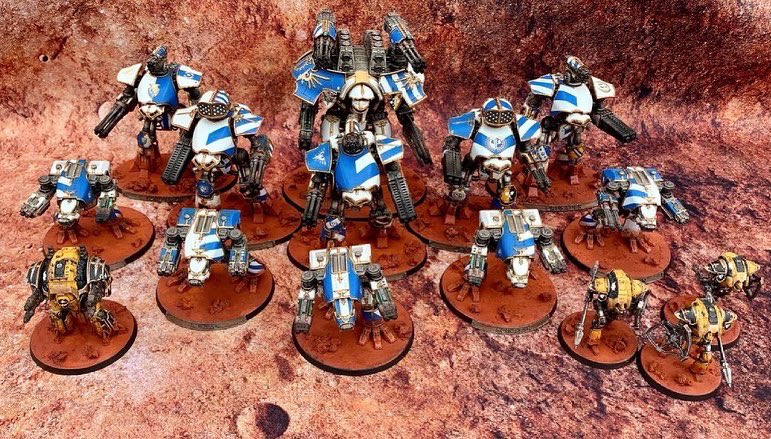 BenDavy8's tweet photo. After four months of painting my Legio Praesagius is done for now. Pretty happy with how they came out. I’m not taking a break to paint some Munda and then Legio Krytos. #WarhammerCommunity #AdeptusTitanicus #30k https://t.co/nMGWACDSvq