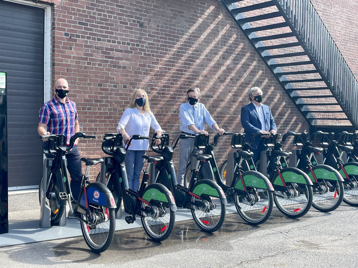 JohnTory's tweet photo. Through the month of July, @BikeShareTO will be offering free rides every Wednesday. 

Free Ride Wednesdays were a huge hit in past years and I'm glad that we're bringing it back for 2021 - made possible through our partnership with @CAASCO. https://t.co/JW3fd2rCnr