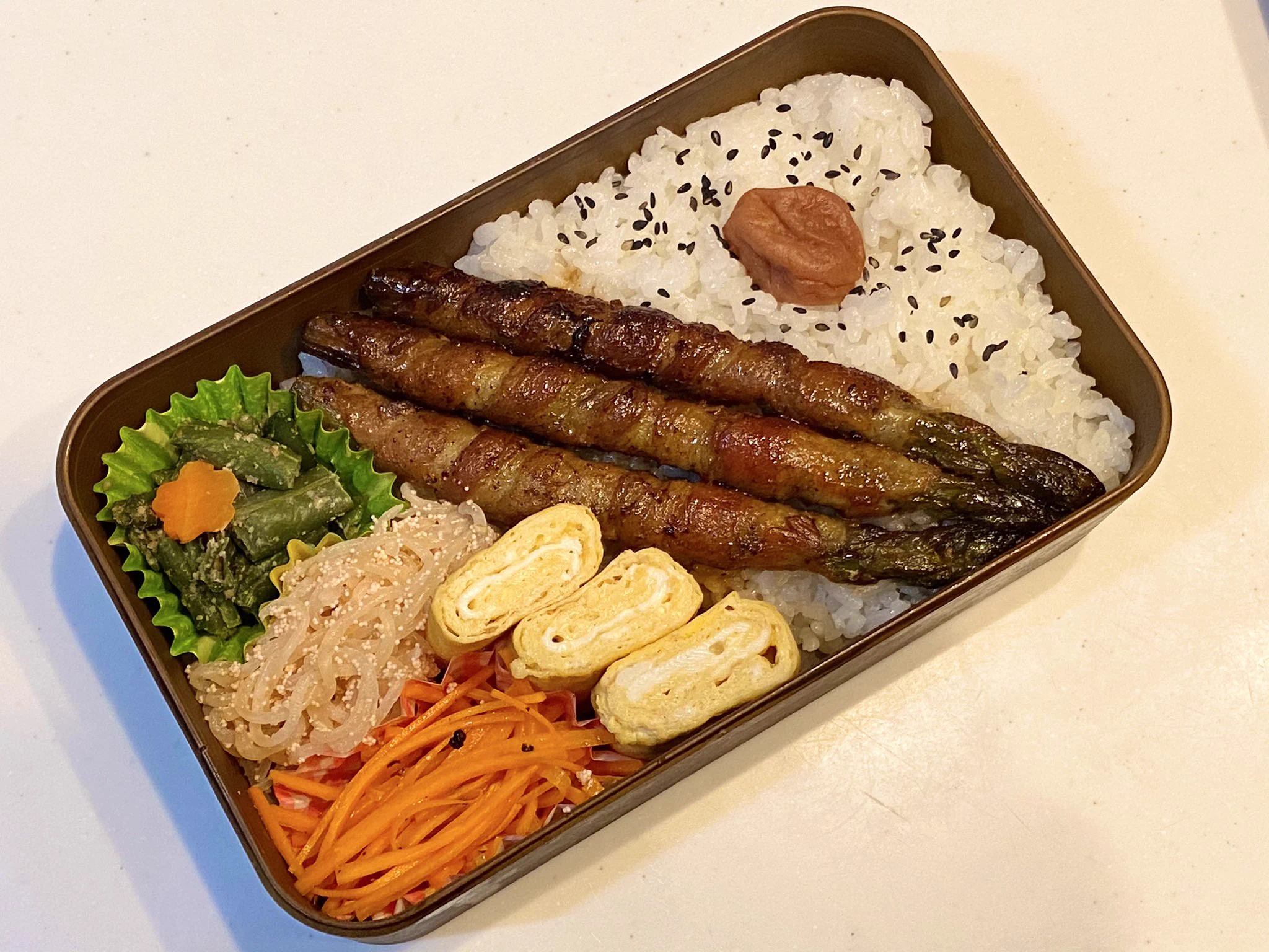 @orie13a いつも素敵なお料理に惚れ惚れしてます😖✨おりえさんのお弁当写真を参考にして主人にお弁当作りました🍱いつも気になっていたのですが、スープを入れてるこの器はどこのものでしょうか？とても可愛いです😭💕よかったら教えて頂けると嬉しいです🙇‍♀️これからも素敵なお料理楽しみにしています✨ 