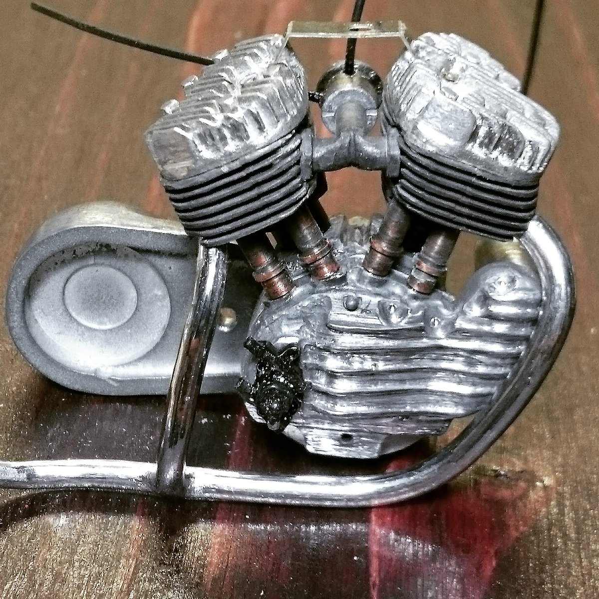 AliceAntique's tweet photo. #plasticmodel #模型 #motorcycle #vintagemotorcycle #bobber #bobberstyle #フラットヘッド #flathead #ハーレー #ハーレーダビッドソン #chopperstyle #motorcyclephotography  #harleydavidson #harley #bobberbuild #custombobber #harleybobber #harleydavidson https://t.co/6djKkFmBmm