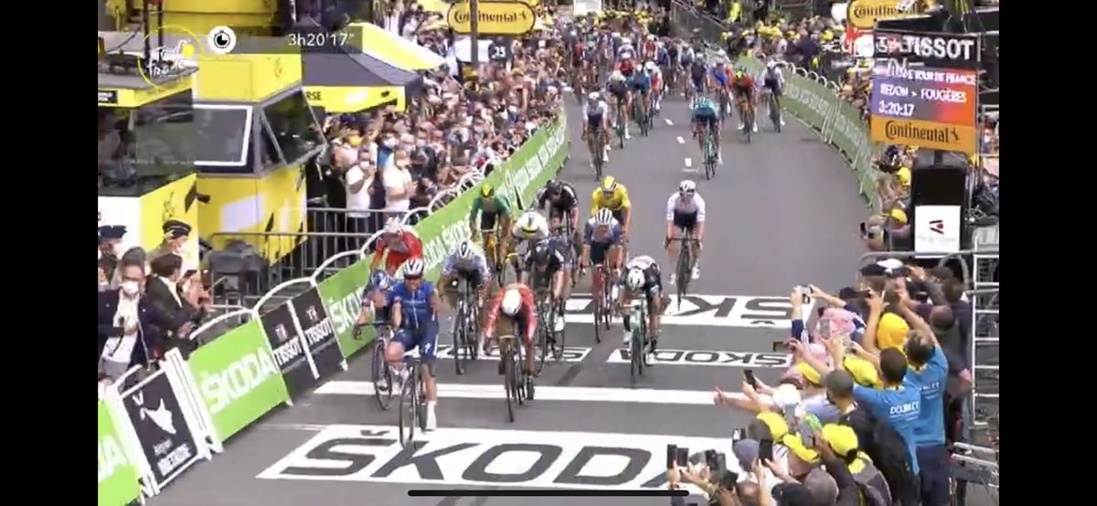 RBH_ProCycling's tweet image. 🇫🇷 #TDF2021 

Cav took it, looked like 4th for @petosagan today.