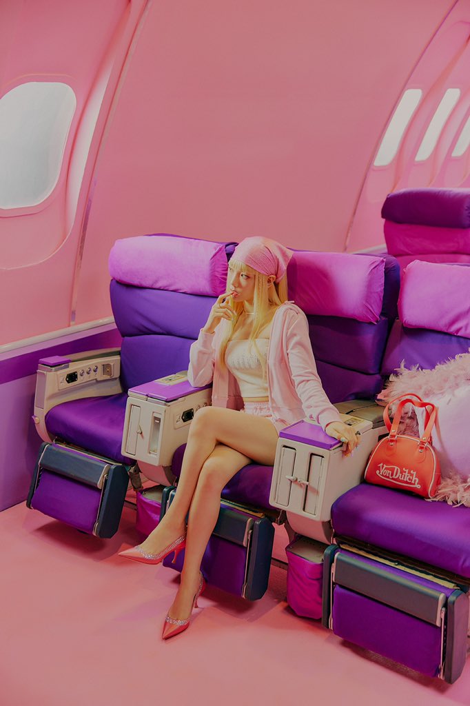 Maple_SNSD's tweet photo. Lionheart 思い出す💭💕 https://t.co/QK5SD8D49t