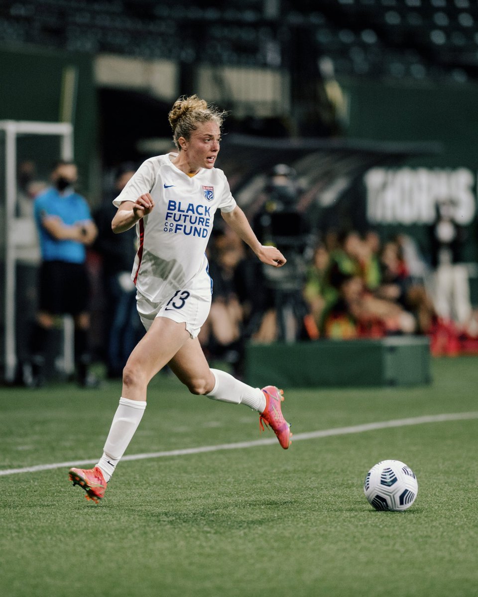 celiajimdel's tweet photo. 💪🏼🔛 Carácter y espíritu de equipo. ¡Arrancamos la semana con nueva mentalidad y ganas de trabajar para volver a nuestro mejor estado de forma para el siguiente partido!
Allen allez‼️🔨
#NWSL #BeBold #Nike #InteaCosmetics #Iberdrola https://t.co/5Y2QWiWvRK