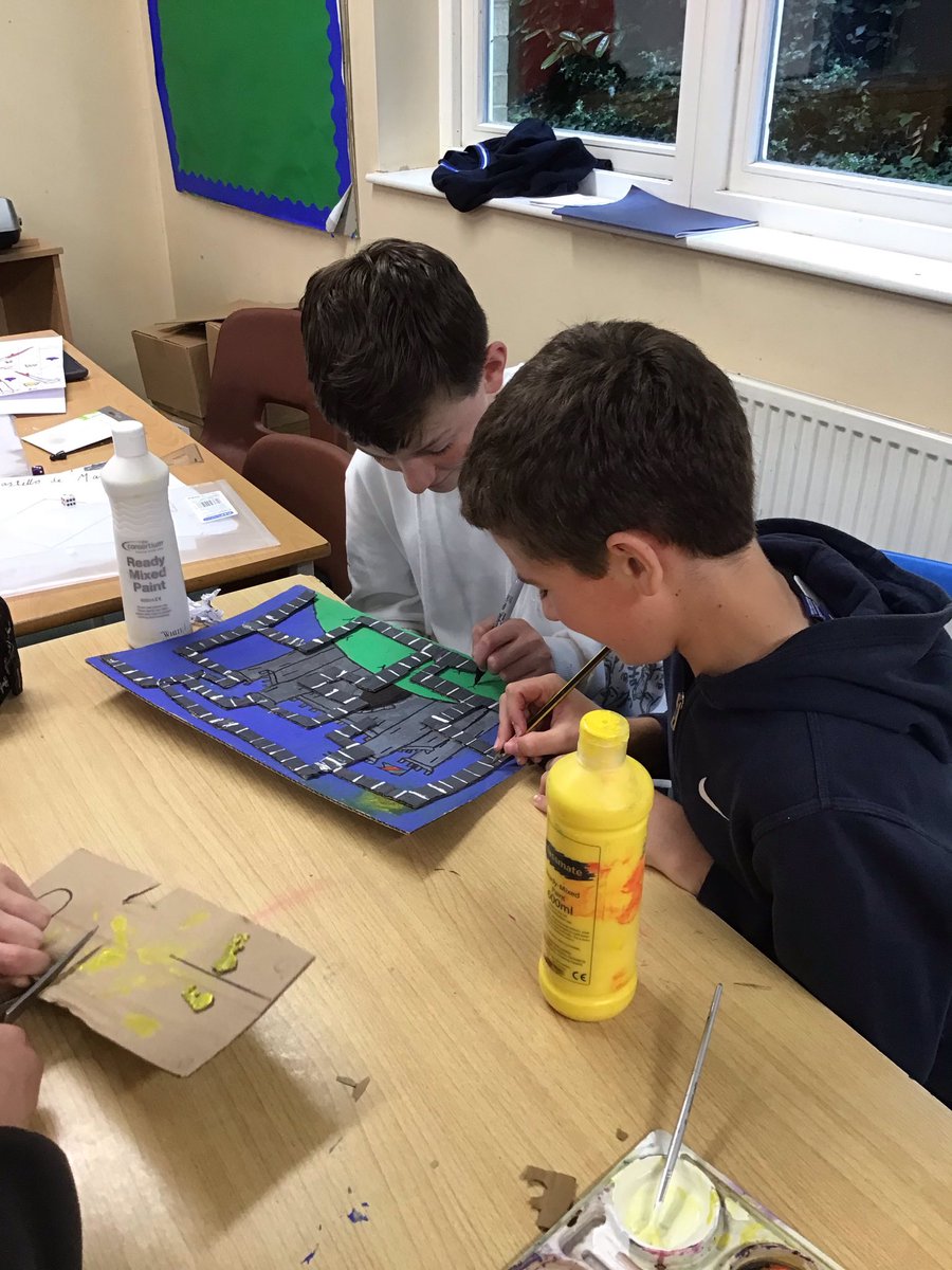 Dunottar Languages tweet media