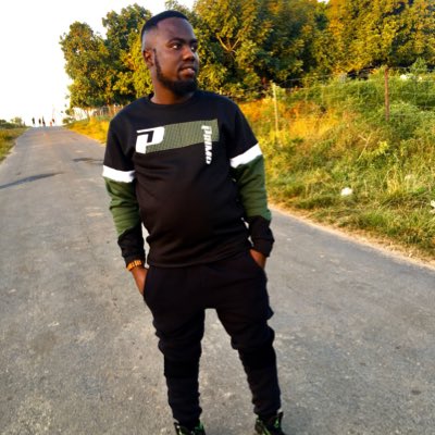 thickerlusor7's tweet photo. #NewProfilePic https://t.co/kDUm4inz8m