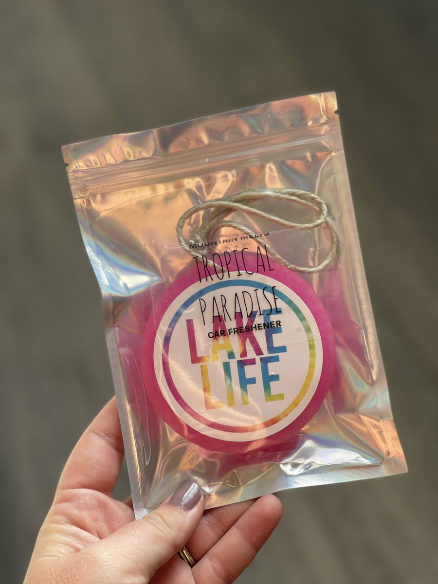 MountainMelts's tweet photo. RETWEET &amp; FOLLOW to enter to win this awesome Lake Life car freshie! 🤩

We will randomly pick the winner this Friday!! 💗 https://t.co/6QpivfMR9O