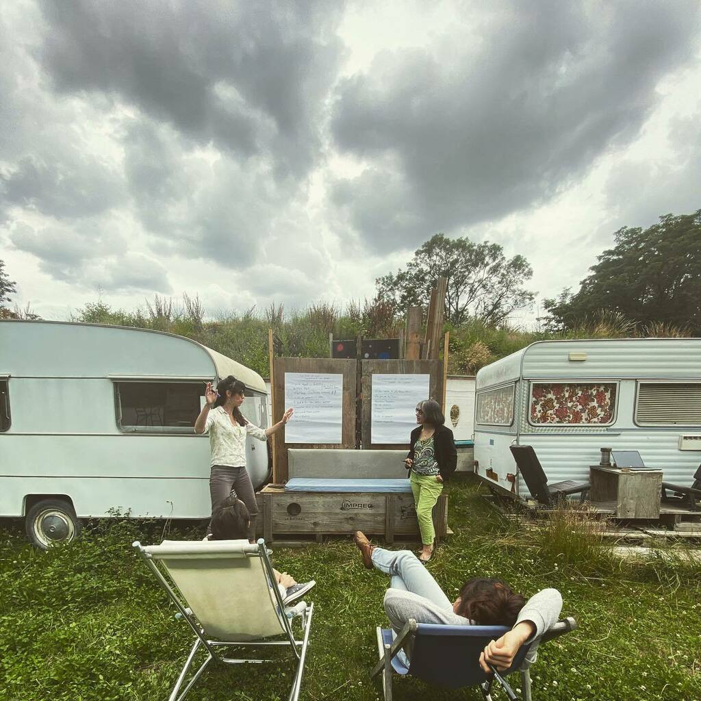 fortrecup's tweet photo. Travailler dans un espace bien aéré avec @emmausfrance #fortrecup #fortdaubervilliers #fortaubervilliers #coworking #teambuilding #events #jardin #lelabovegetal #caravane #vintage #recup #reemploi #urbanismetransitoire #friche #tierslieux #transitionecol… https://t.co/lHActzD7kr https://t.co/Ahfg1oS9GD