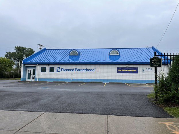 createdequalorg's tweet image. Planned Parenthood of central Ohio is closed again today! 🙌

#DefundPP