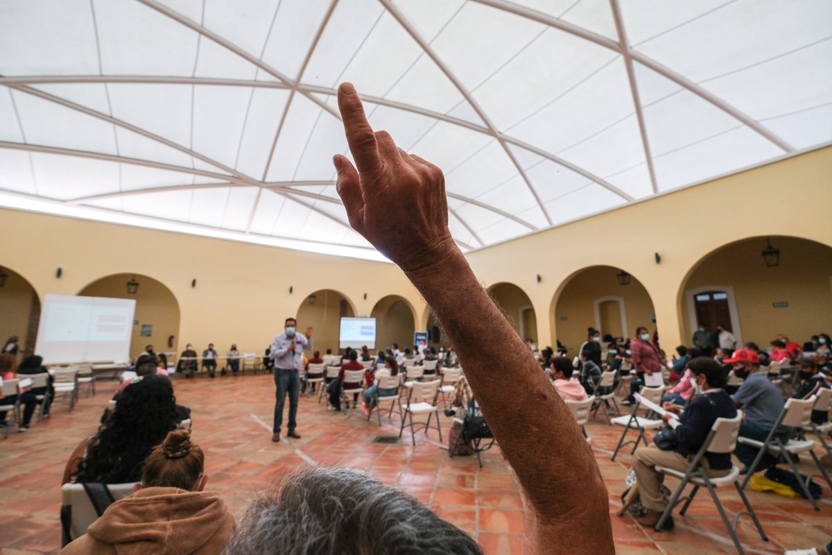 PactoFiscalJal's tweet photo. La participación informada y responsable de la ciudadanía se verá reflejada en la toma de decisiones; agradecemos a las y los ciudadanos de #Tlaquepaque que nos recibieron con interés y apertura al diálogo sobre la #ConsultaPactoFiscal. 

Más información👉https://t.co/WGJ77mQYlq https://t.co/CD6ODxFkx6