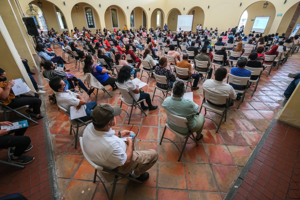 PactoFiscalJal's tweet photo. La participación informada y responsable de la ciudadanía se verá reflejada en la toma de decisiones; agradecemos a las y los ciudadanos de #Tlaquepaque que nos recibieron con interés y apertura al diálogo sobre la #ConsultaPactoFiscal. 

Más información👉https://t.co/WGJ77mQYlq https://t.co/CD6ODxFkx6