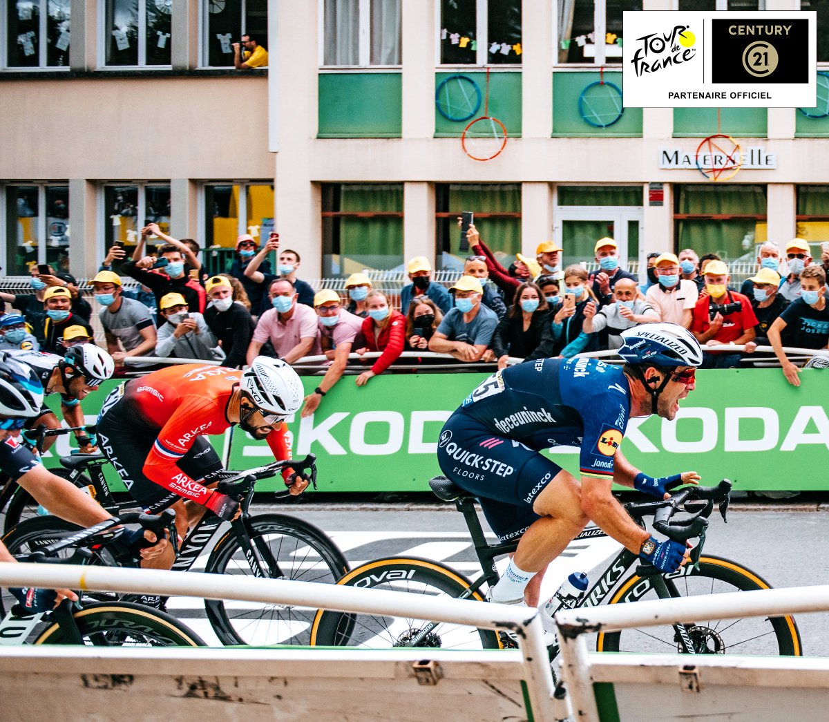 LeTour's tweet image. 😍 PIC OF THE DAY 😍
by @century21fr
#TDF2021
📸 A.S.O. / @a_gruber @jeredgruber
