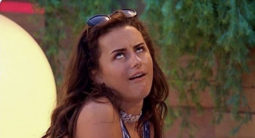 jessimoospamz's tweet photo. chloe: ‘i feel like the queen of love island’ The entire uk: #loveisland2021 https://t.co/8Eoe6Ys1Ti