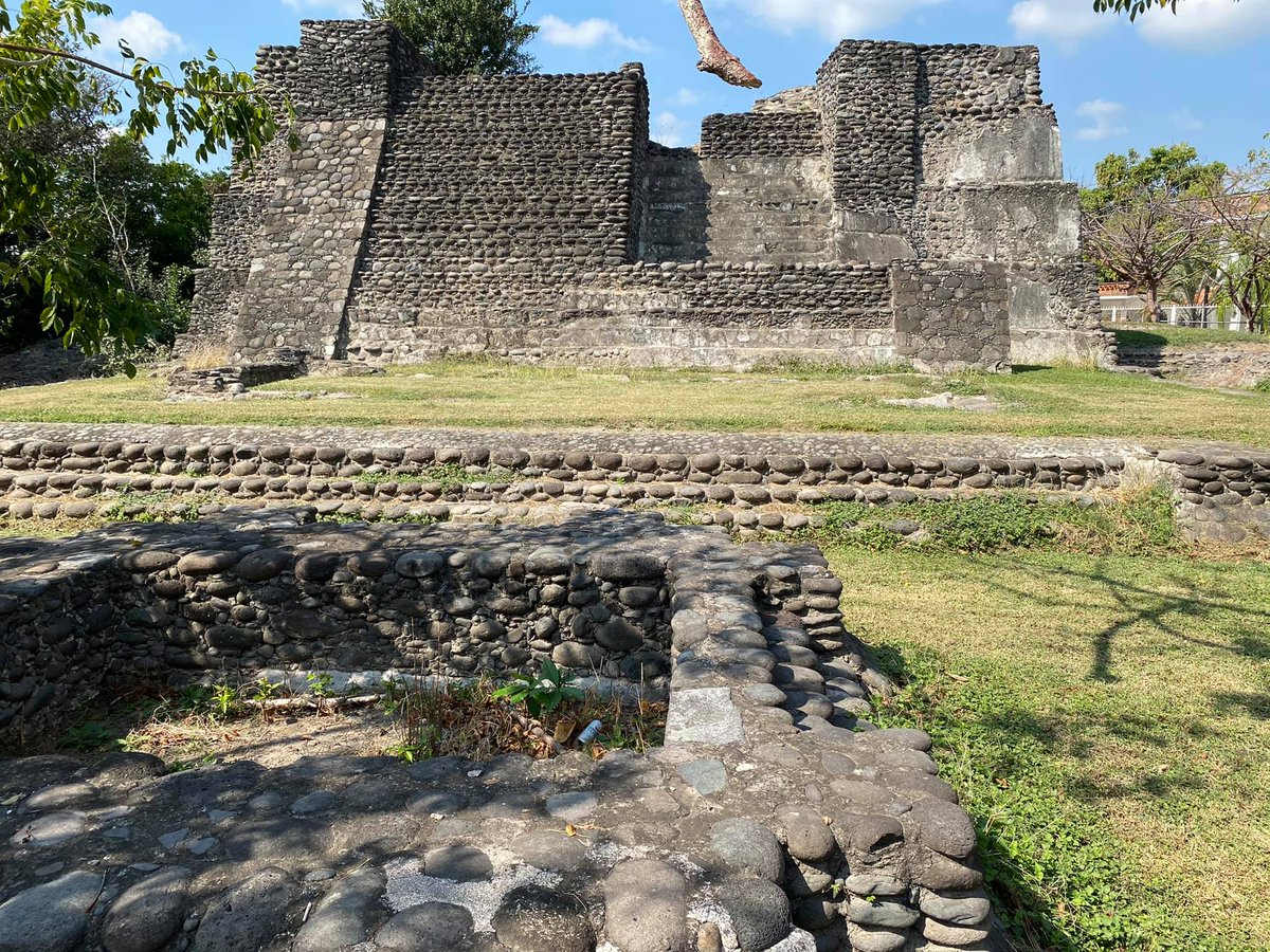 RegionXalapa's tweet photo. 📸 Zona Arqueológica de Cempoala (Con Museo)
(Créditos a quien correspondan)
La palabra Cempoala (Zempoala) deriva del náhuatl y tiene dos significados, el primero es “abundancia de agua” y el segundo “lugar de veinte o veintena”
#RegiónXalapa #Cultura y #Aventura #Zempoala https://t.co/gQgTq5iwJ5
