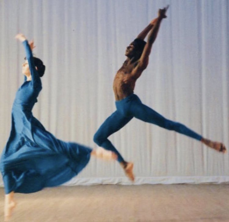 DtDE's tweet photo. That place where thoughts and feelings meet that we call the soul, and no one can deny that there is such a place.

~ David Earle 

Angelic Visitation #1 Suzette Sherman, Almond Small

#DavidEarle #DancetheatreDavidEarle #Dancetheatre #ModernDance #Dance #Dancer #EcstaticSurvival https://t.co/Lepo2n2qIR