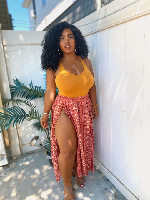 Sweet thing 🌻🍋 https://t.co/jnuMvbLDBk