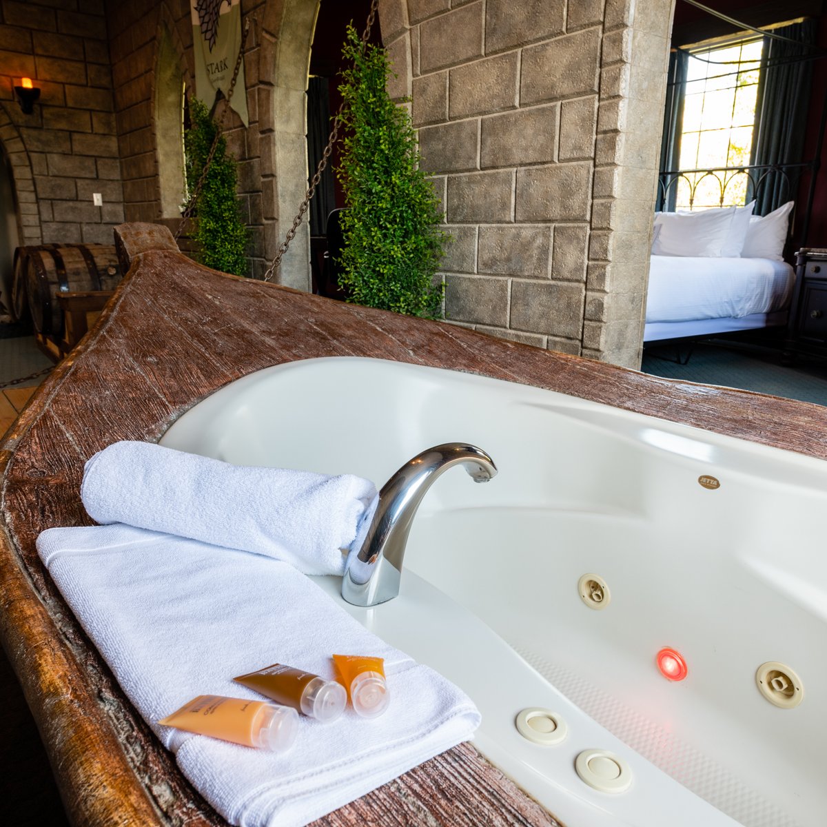 ChateauAvalon's tweet photo. Whenever you need a little relaxation to spark joy in your life, we've got exactly what you're looking for. https://t.co/01MrzWsoUW https://t.co/xYLZVloOzC