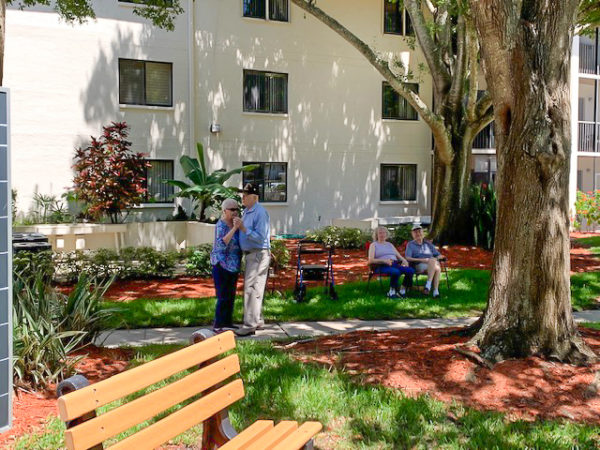 seniorliving's tweet image. Reasons to Move to a Continuing Care Retirement Community - Senior Living Guide seniorlivingguide.com/reasons-to-mov…