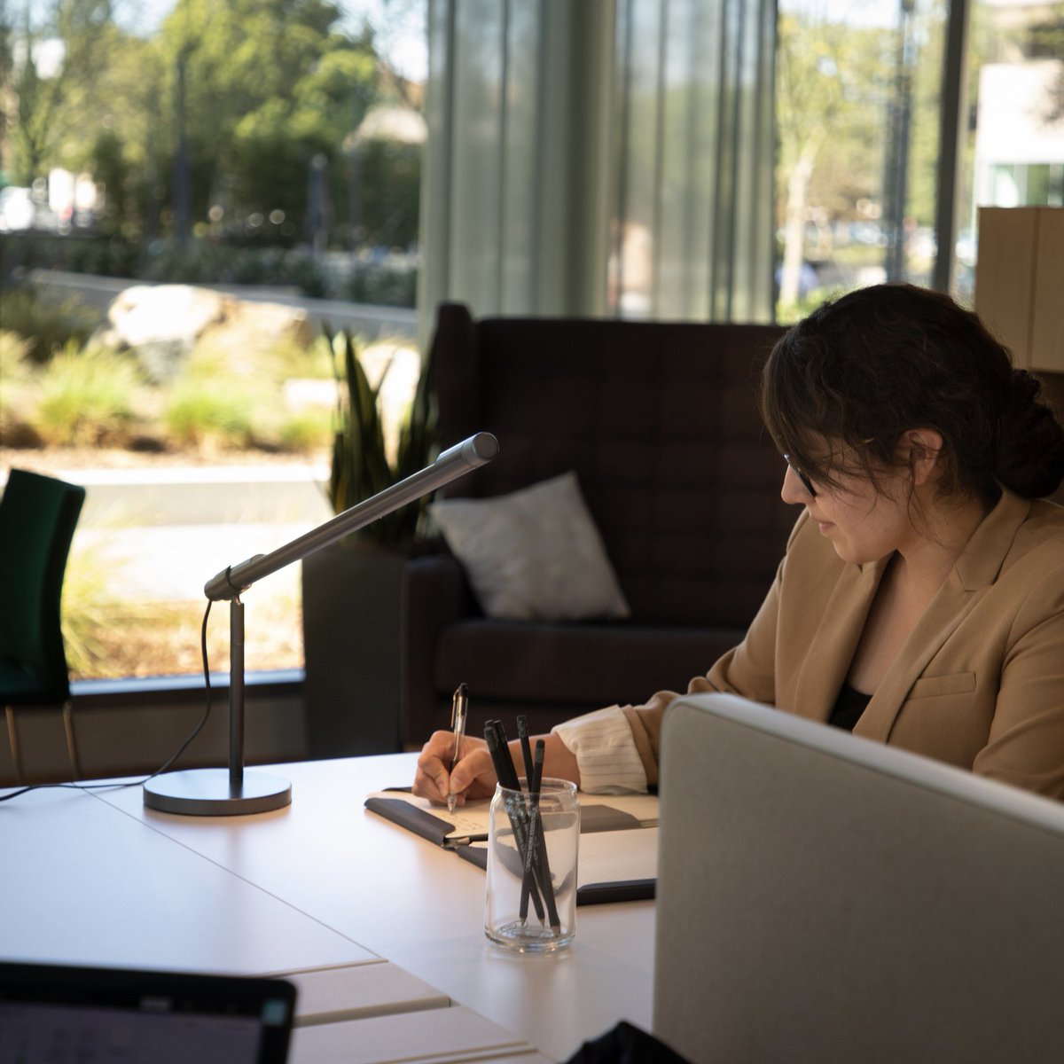 swiftboxin's tweet image. DesignNest Light Strip Touch

Order online: swiftbox.in/product/design…

#DesignNest #Light #LightStrip  #Gift #GiftItem #Gifts #GiftIdeas #GiftingIdeas #SwiftBoxIn #LightStripTouch #Touch #TouchLight