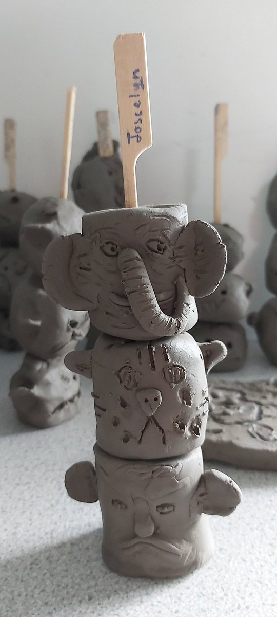 YsgolBroTawe's tweet photo. More amazing photos of our 'emotion' totem poles in Dosbarth 6! Sgiliau celf ffantastig!😍🎨👩‍🎨
#healthandwellbeing
#FaCEproject
@Clarefrog22 @Maesydderwen @MrsBullionsMaes @powyseducation @wgmin_education https://t.co/tqLLjBt12R