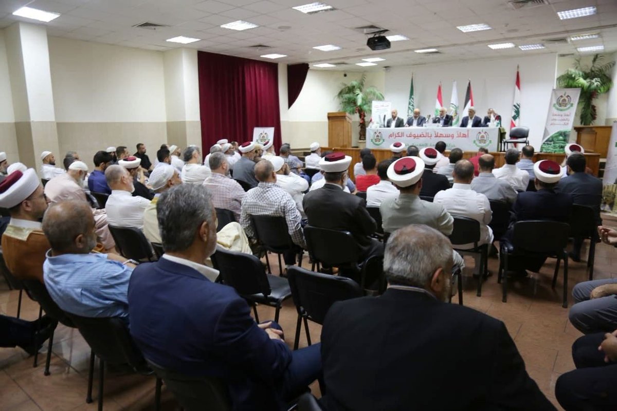 numanmazlan's tweet photo. Ketua Biro Politik Hamas, Ismail Haniyeh bertemu dengan para ulama serta imam di Lubnan dan menekankan kepentingan untuk menggerakkan segala kemampuan bagi menyokong perjuangan Palestin.

Sumber: Shehab Agency
https://t.co/bKfzbQXANV https://t.co/k9tQ7ecFvL
