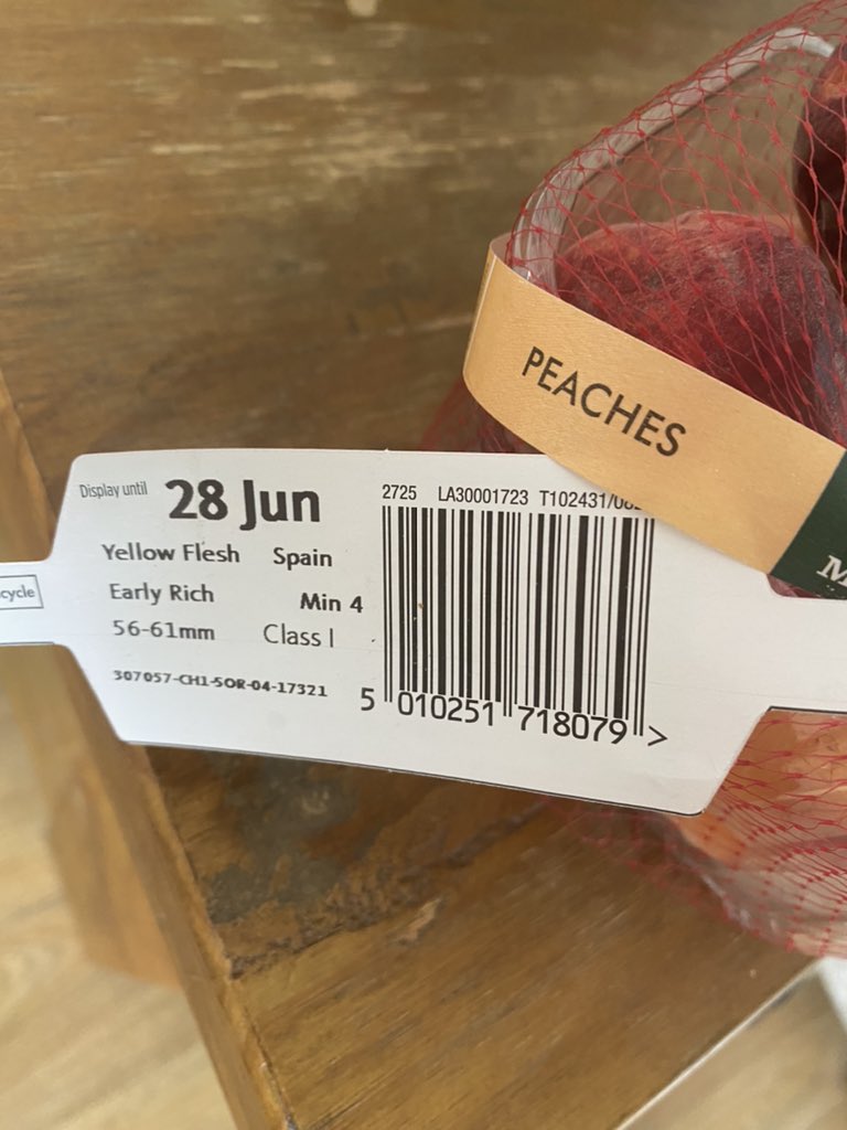 fmbxgemx's tweet photo. @Morrisons received my online shop today and discovered these not so yummy peaches in my basket. Bearing in mind I actually I ordered nectarines. O and the date today is the 29th of June and these were best before yesterday 🤦🏻‍♀️ https://t.co/Xt56ClUedF