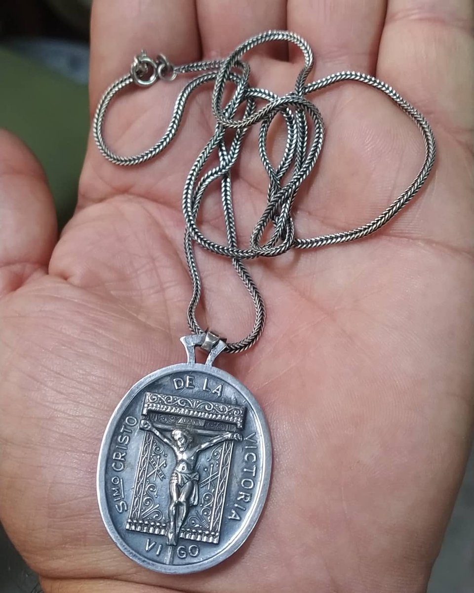 ComesaJ's tweet photo. Cristo de la victoria..Vigo..
Míster x el museo del tiempo
.. by Javier C Xesteira .
Puedes ver mi COLECCION PRIVADA .sobre GALICIA..libros.. manuscritos..primeras ediciones..firmados..únicos#historia #rarezas #bibliofilia #piezasunicas #numismatica #galicia #curiosity https://t.co/NfHnK61BWi