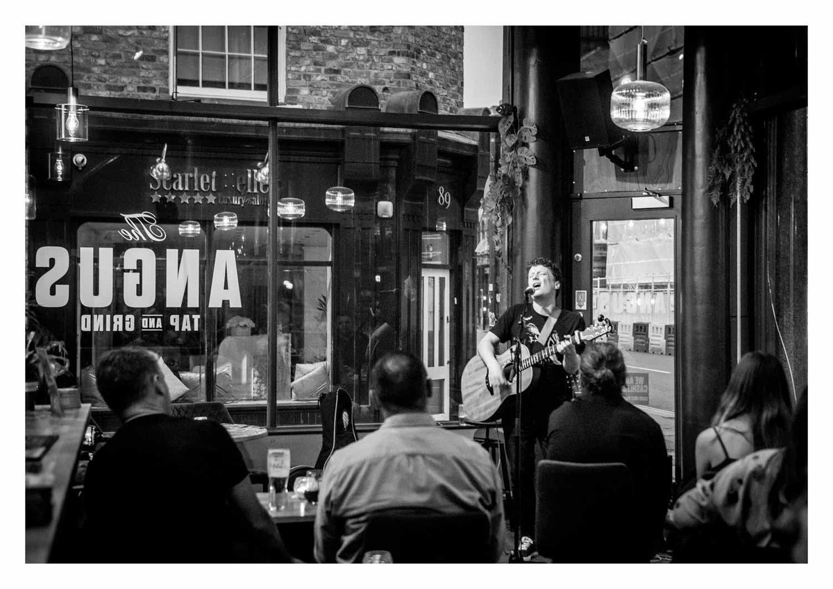 theangusliv's tweet photo. Absolute cracker of a night last night with @MattLoughlinDay 🎸🥳

If you missed out have a swipe through these photos. #Fomo 📸

 #GigsInLiverpool #LiverpoolCityCentre #BeersInLiverpool https://t.co/aGGNBut5xV