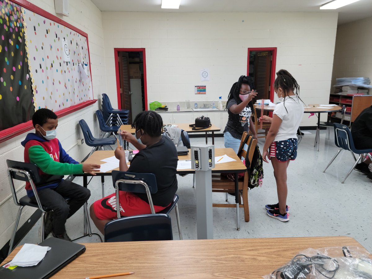 TeachWatkins's tweet photo. @EMRollinsSTEAM1 Grade 3 Science Lesson on Nervous System. What's your reaction time? https://t.co/wFk8nq2FaK