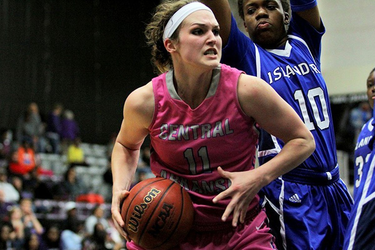 UCAAthletics's tweet image. Another thing to celebrate is the nearly4⃣0⃣0⃣ student-athletes earning All-Conference honors during our 15 years in the @SouthlandSports!

Here are a few honorees who were nominated multiple times! 💪

#BearClawsUp x #SouthlandStrong